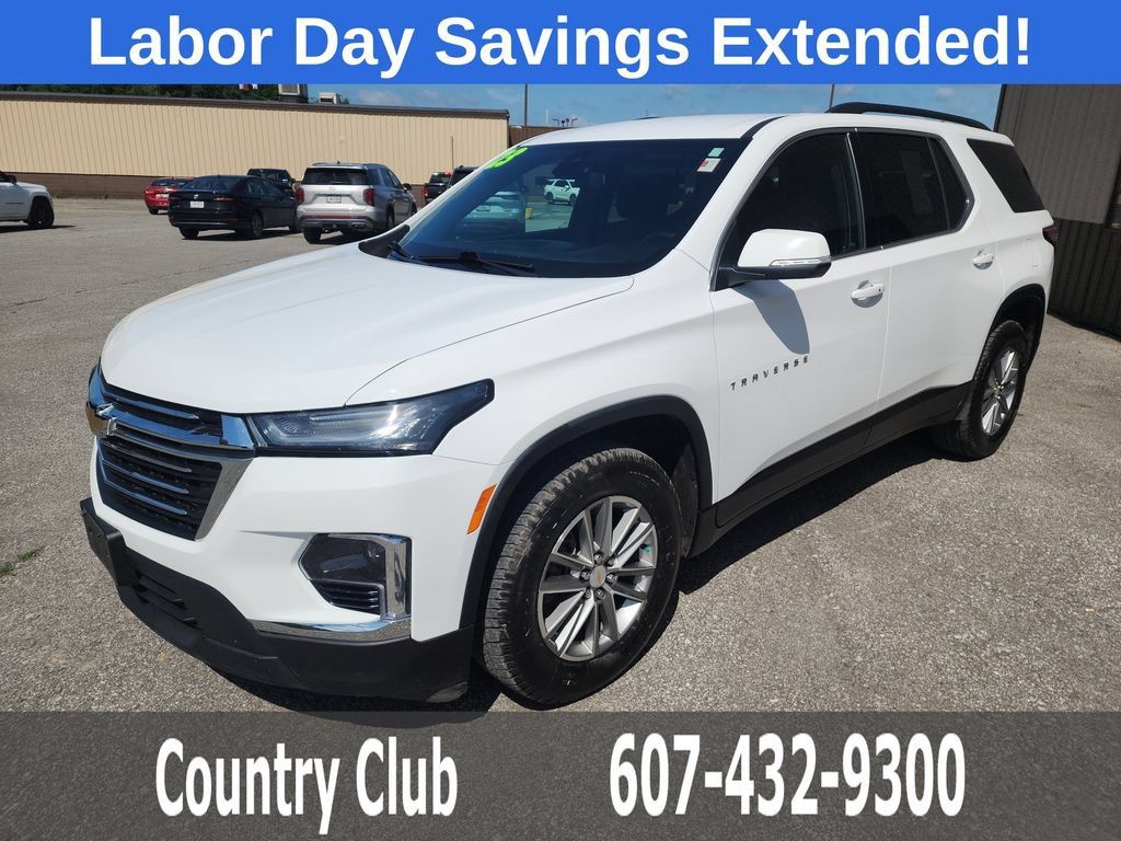 Used 2023 Chevrolet Traverse LT AWD/4WD image 4