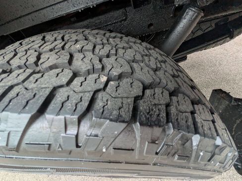 Used 2015 Ford F150 XLT w/ Equipment Group 301A Mid image 10