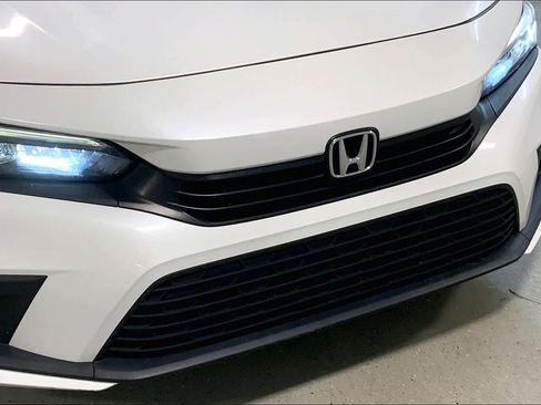 Used 2022 Honda Civic LX image 32