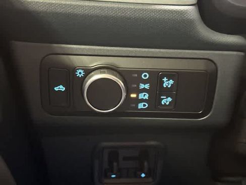 Used 2024 Ford Maverick Lariat w/ FX4 Off-Road Package AWD/4WD image 19