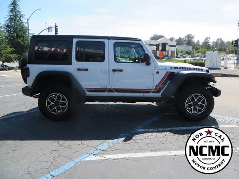 Used 2024 Jeep Wrangler Unlimited Rubicon w/ Technology Group AWD/4WD image 6