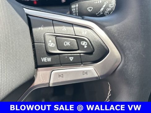 Certified 2023 Volkswagen Taos SE FWD image 22
