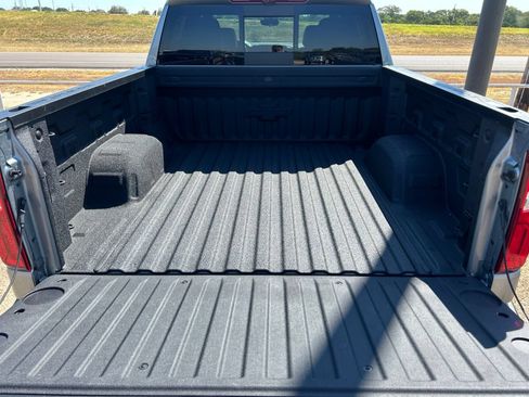 Used 2026 Chevrolet Silverado 1500 High Country AWD/4WD image 25