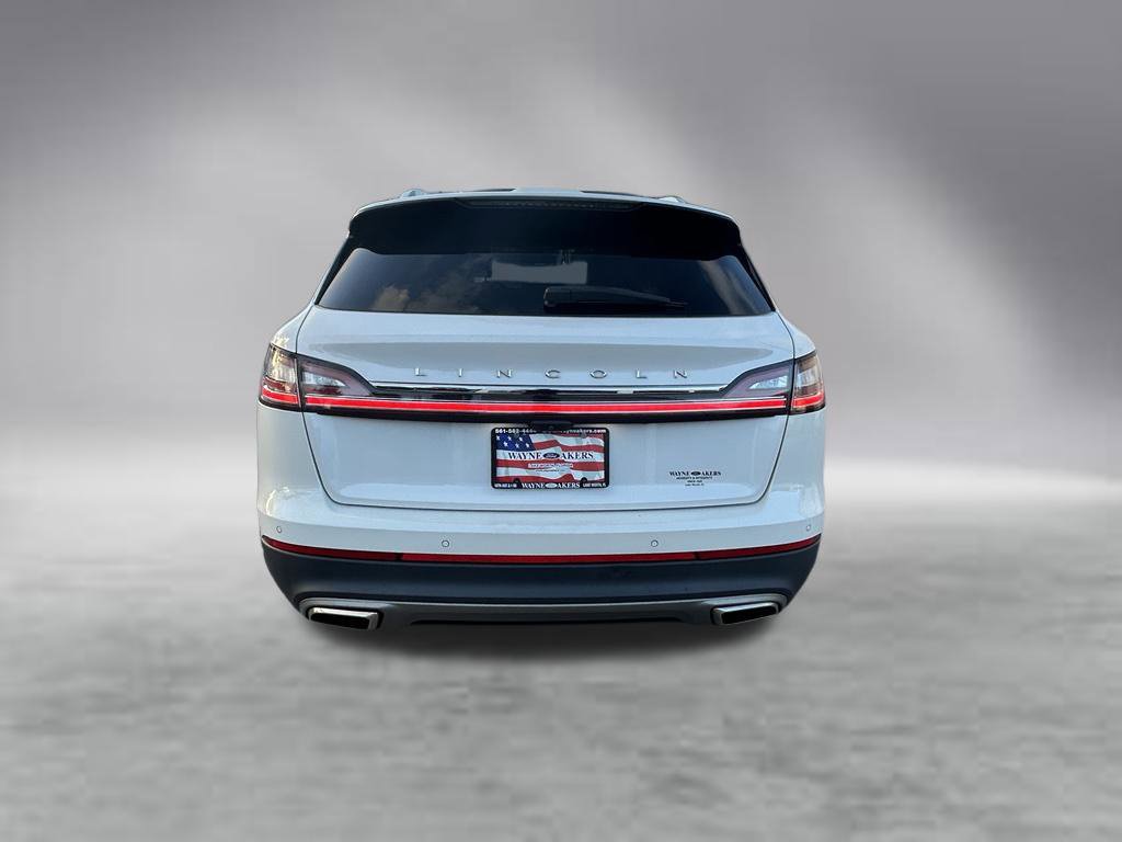 Used 2023 Lincoln Nautilus FWD w/ Premium Package image 5