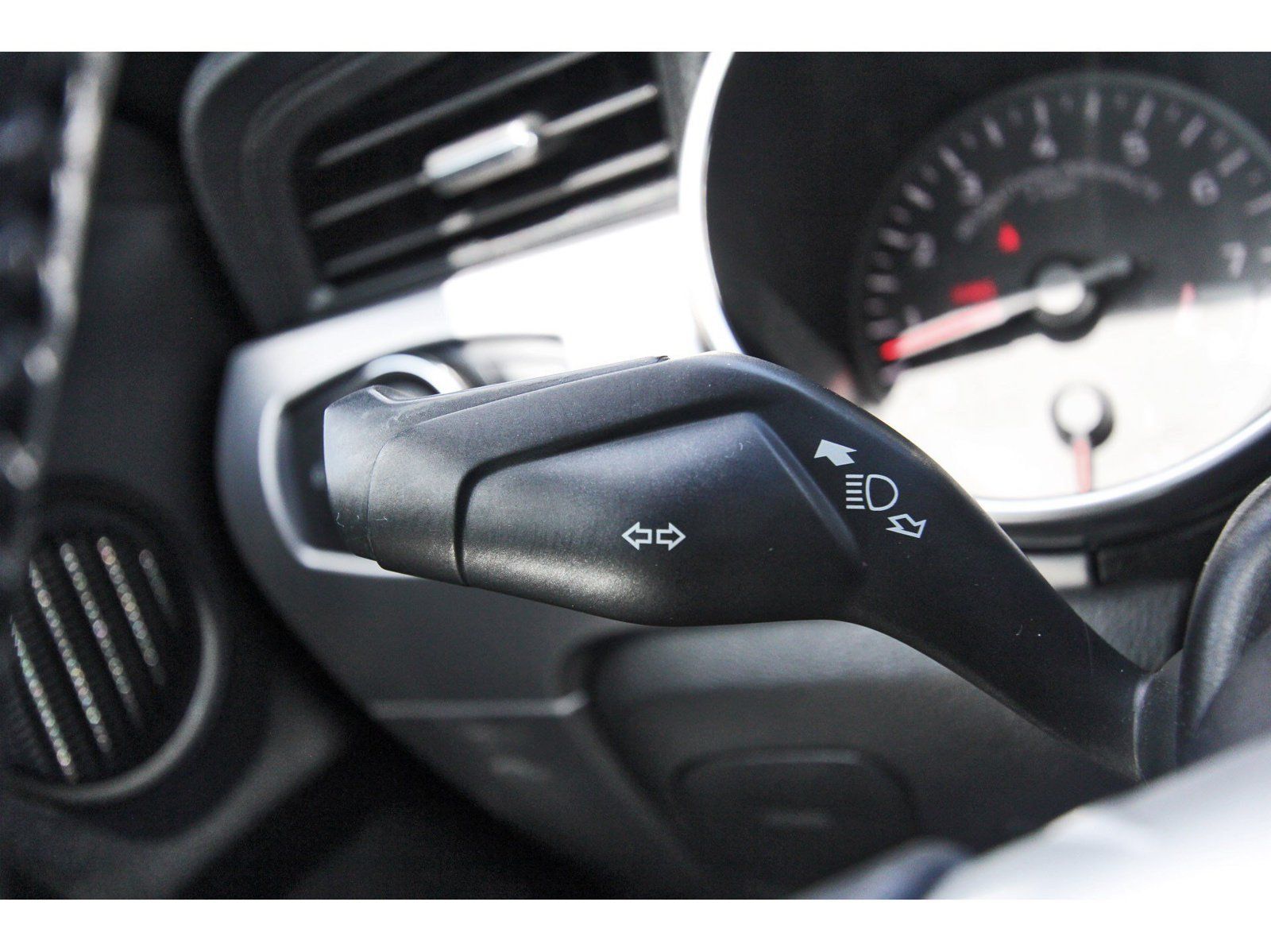 Used 2018 Ford Mustang GT Premium RWD image 19