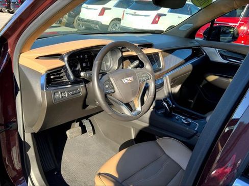 Used 2022 Cadillac XT6 Premium Luxury w/ Platinum Package image 14