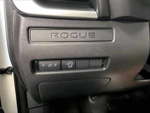 Used 2023 Nissan Rogue S AWD/4WD image 26