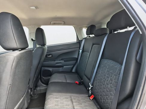 Used 2025 Mitsubishi Outlander Sport LE AWD/4WD image 17