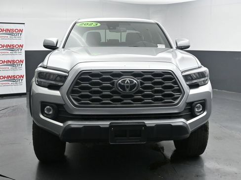 Used 2023 Toyota Tacoma TRD Off-Road AWD/4WD image 3