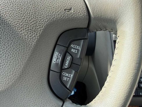 Used 2003 INFINITI I35 w/ Sunroof & Sunshade Pkg FWD image 16