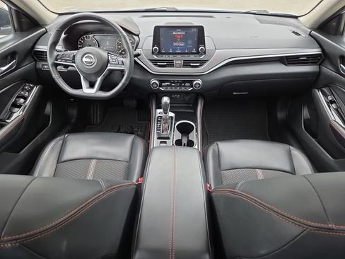 Used 2025 Nissan Altima 2.5 SR AWD/4WD image 21