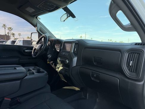 Used 2021 GMC Sierra 2500 4x4 Crew Cab w/ Gooseneck/5TH Wheel Package image 33