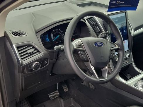 Certified 2024 Ford Edge Titanium AWD/4WD image 7