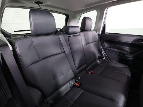Used 2017 Subaru Forester 2.5i Touring image 21