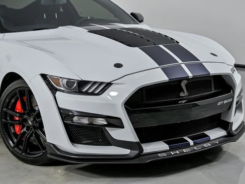Used 2021 Ford Mustang Shelby GT500 w/ Technology Package image 3