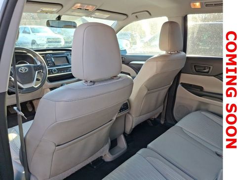 Used 2015 Toyota Highlander Plus image 13