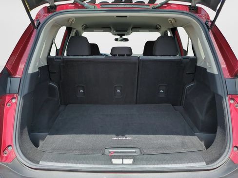 Used 2021 Nissan Rogue SV FWD image 13