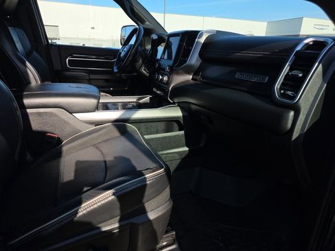 Used 2020 RAM 2500 Laramie w/ Night Edition image 9
