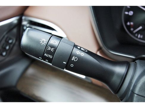 Used 2025 Subaru Outback Touring image 17