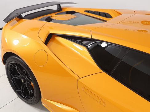 Used 2023 Lamborghini Huracan Tecnica image 74