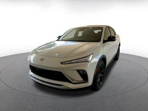 Used 2025 Buick Envista Sport Touring image 7