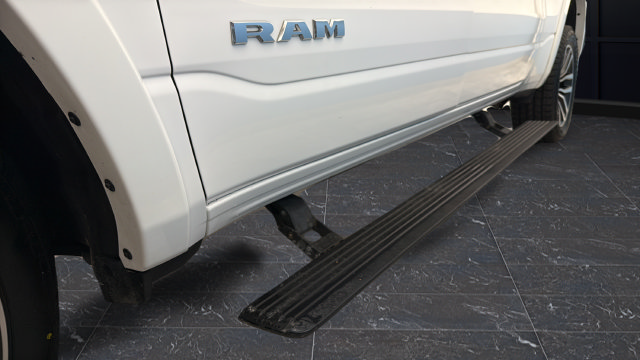 Used 2025 RAM 1500 Limited AWD/4WD image 46