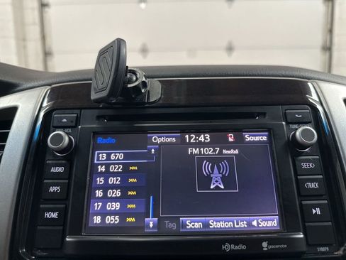 Used 2015 Toyota Tacoma Base w/ TRD Sport Package image 28