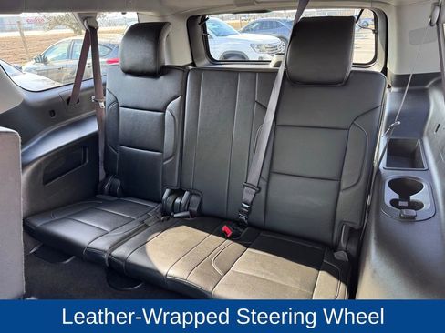 Used 2017 Chevrolet Suburban LT image 12