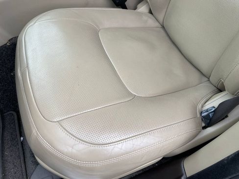 Used 2020 Land Rover Range Rover HSE image 24