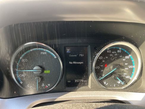 Used 2018 Toyota RAV4 XLE w/ Carpet Mat Package AWD/4WD image 15