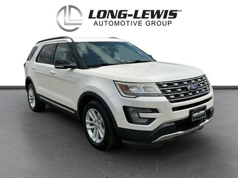 Used 2017 Ford Explorer XLT FWD image 10