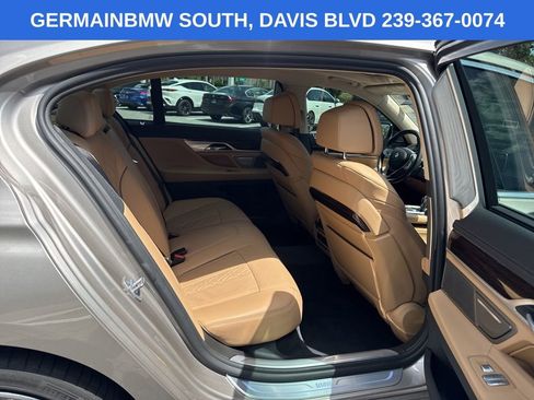 Used 2020 BMW 750i xDrive w/ Executive Package AWD/4WD image 19