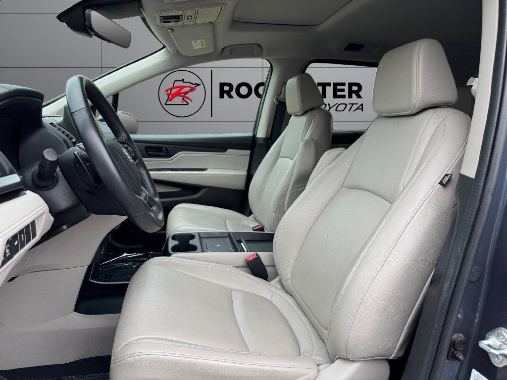 Used 2025 Honda Odyssey EX-L image 10