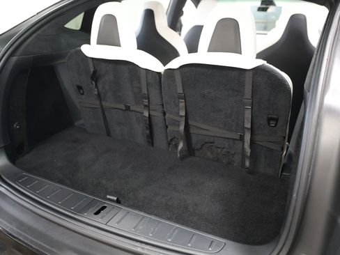Used 2020 Tesla Model X image 51