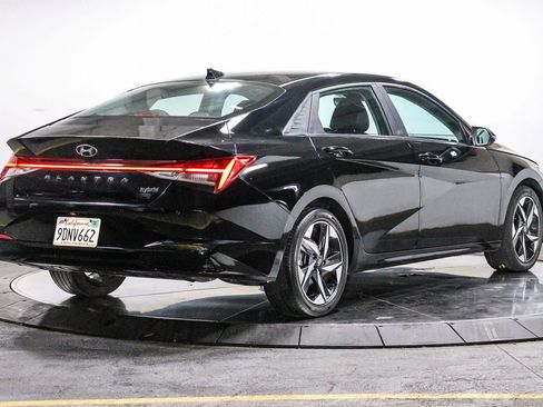 Used 2023 Hyundai Elantra Limited FWD image 4