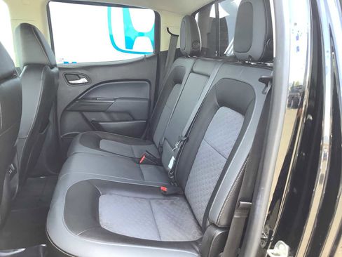 Used 2016 Chevrolet Colorado Z71 AWD/4WD image 14