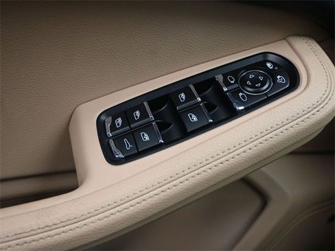 Used 2019 Porsche Macan image 29