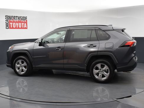Used 2025 Toyota RAV4 XLE AWD/4WD image 2