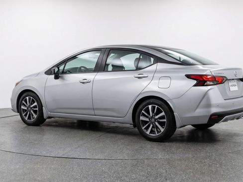 Used 2025 Nissan Versa SV FWD image 5