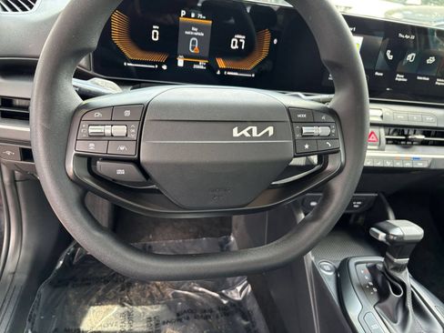 Used 2025 Kia K4 FWD image 28