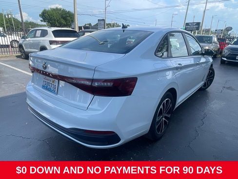 Used 2025 Volkswagen Jetta Sport FWD image 4