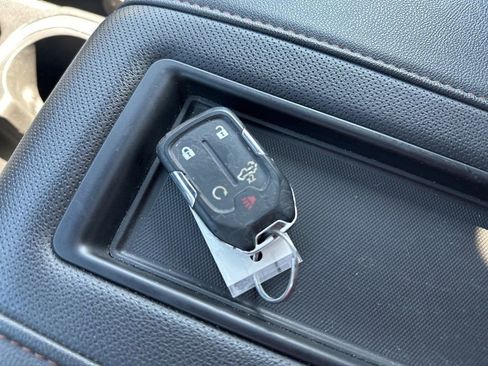 Used 2022 GMC Sierra 1500 AT4 w/ AT4 Premium Package image 21