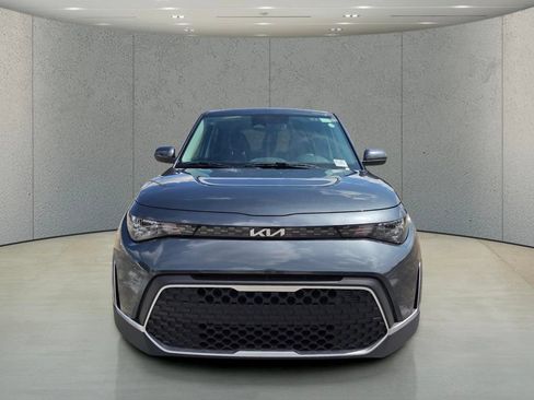 Used 2025 Kia Soul LX w/ LX Technology Package FWD image 8