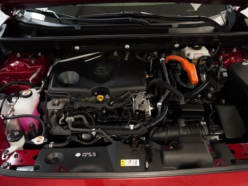 Used 2020 Toyota RAV4 LE image 21