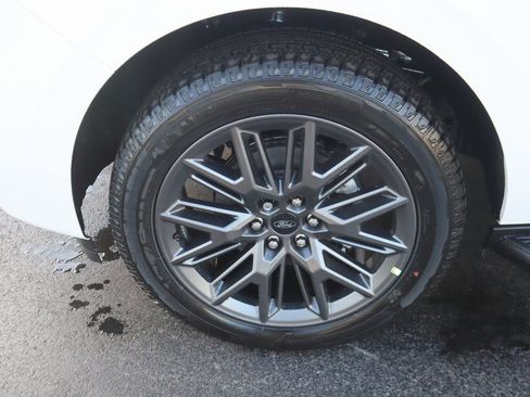 New 2026 Ford Expedition Platinum w/ Stealth Appearance Package image 21