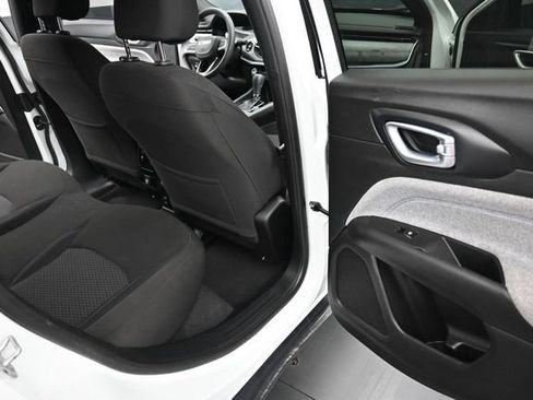 Used 2025 Jeep Compass Sport AWD/4WD image 14