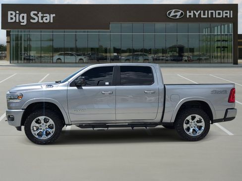 Used 2025 RAM 1500 Big Horn AWD/4WD image 2