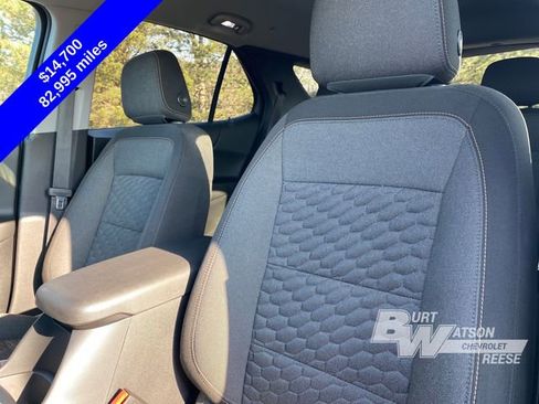 Used 2020 Chevrolet Equinox LT w/ Driver Convenience Package image 11
