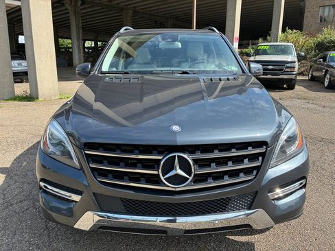 Used 2015 Mercedes-Benz ML 250 BlueTEC 4MATIC w/ Premium 1 Package image 3