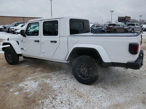 New 2026 Jeep Gladiator Sport image 7